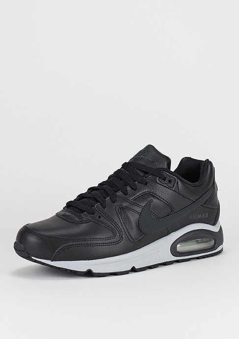 nike command nere