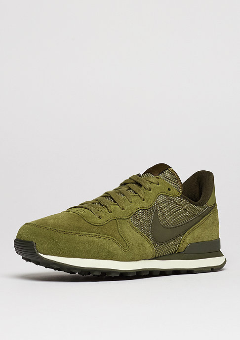 nike internationalist olive nike internationalist olive