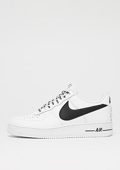 snipes nike vintage