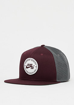 NIKE SB NK Pro Cap Patch Trucker burgundy crush/gunsmoke 