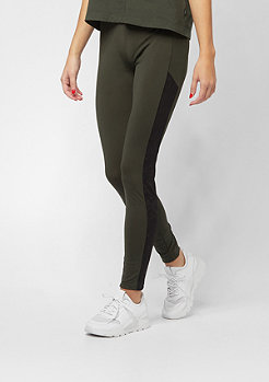 Urban Classics Jacquard Camo Striped d.olive/blk.cmo 