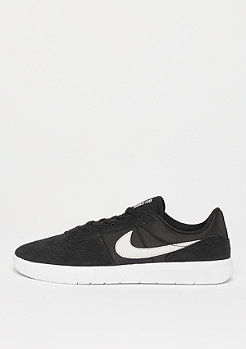 NIKE SB Team Classic CS black/light bone/white 