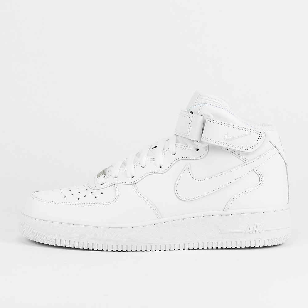 NIKE AIR FORCE 1 MID ON FEET | Black On Black NIKE AIR FORCE 1 MID ON FEET | Black On Black