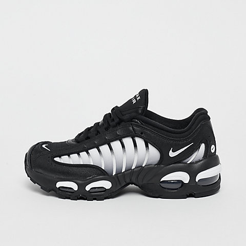 SNIPES en ligne Sneakers, streetwear & accessoires SNIPES en ligne Sneakers, streetwear & accessoires